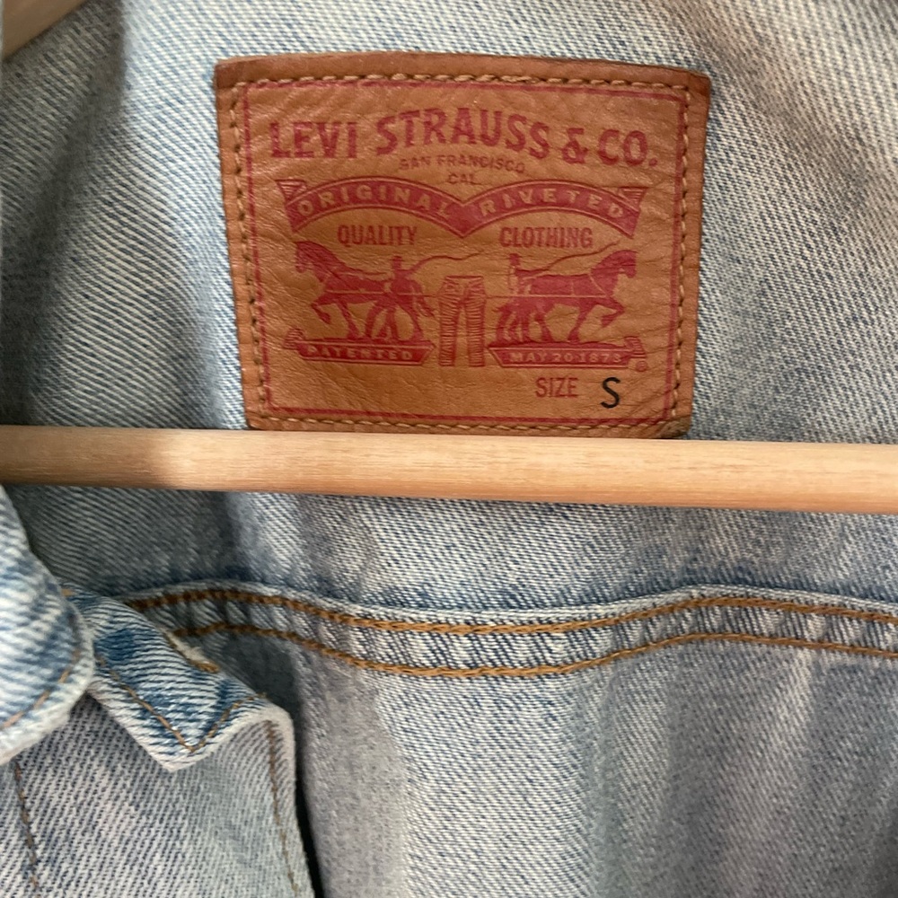 Levi Jean jacket size small